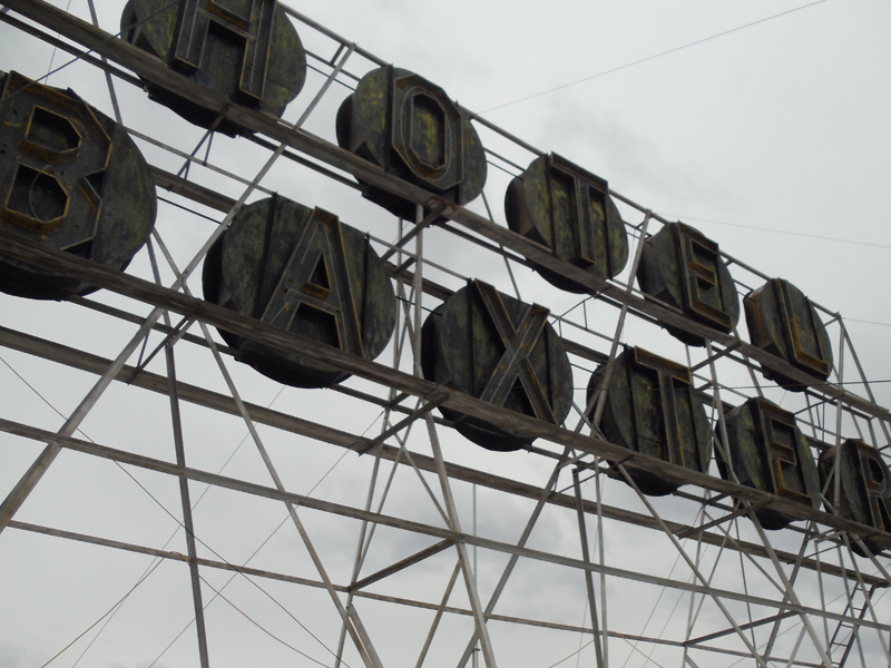 Baxter Hotel Sign
